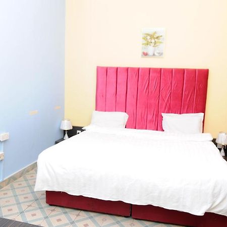 מנאמה Bahrain Plaza Hotel מראה חיצוני תמונה