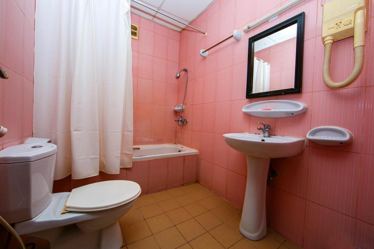מנאמה Bahrain Plaza Hotel מראה חיצוני תמונה