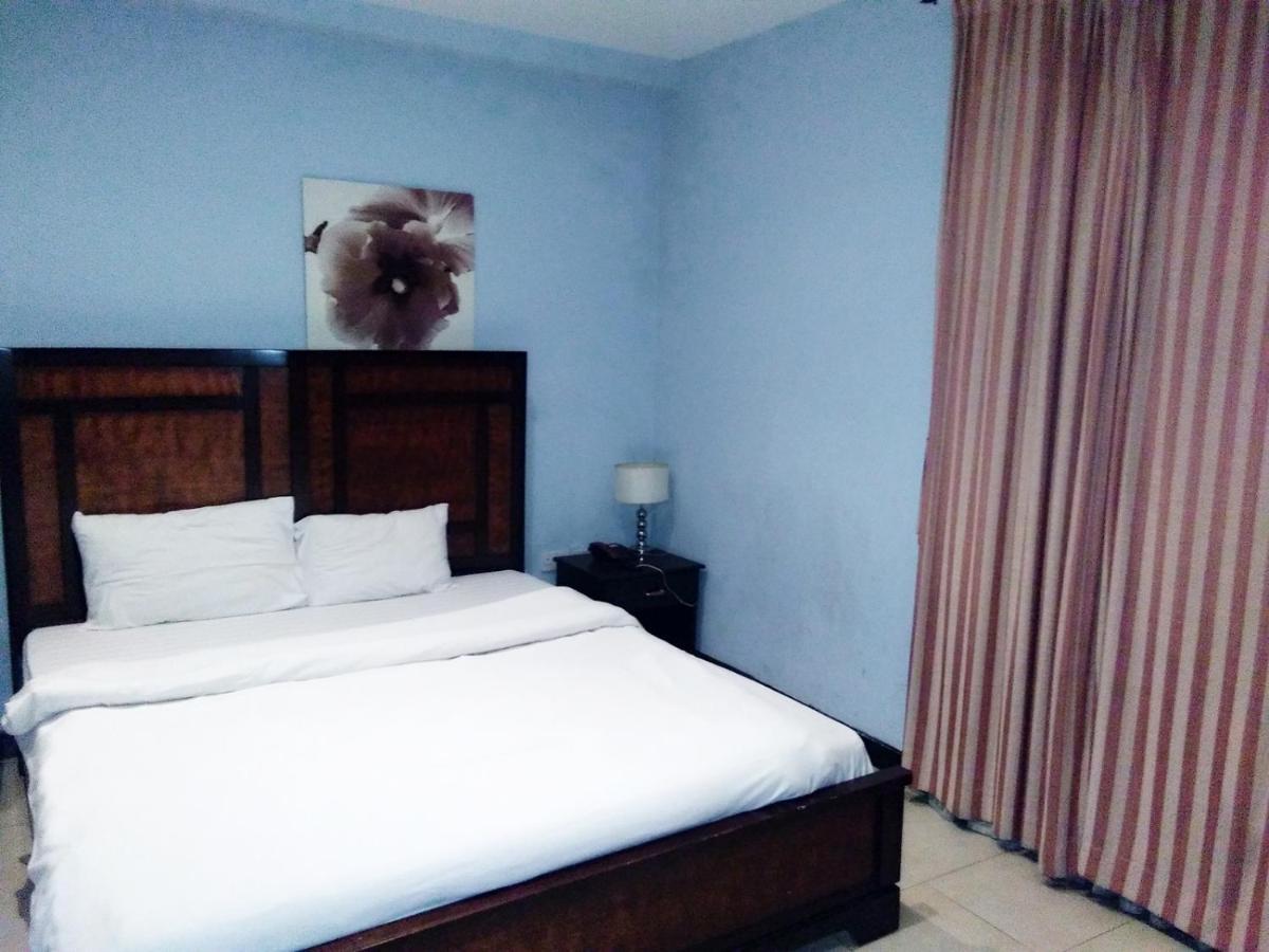 מנאמה Bahrain Plaza Hotel מראה חיצוני תמונה
